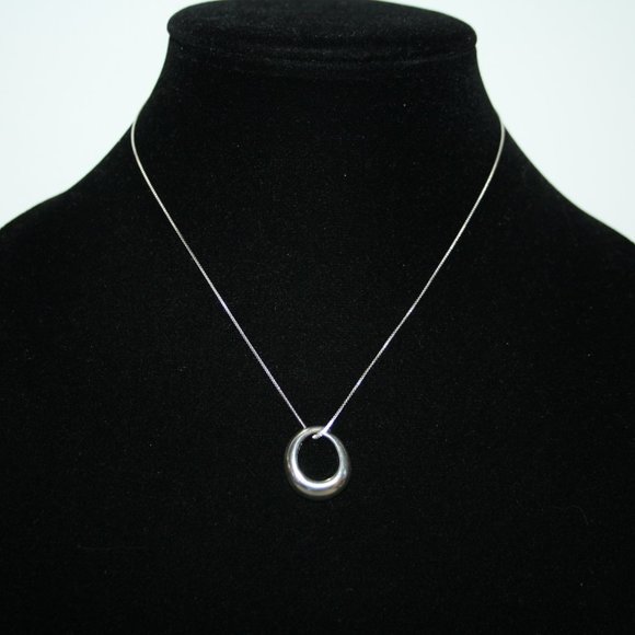 Sterling silver oval pendant necklace 16" - Picture 4 of 4